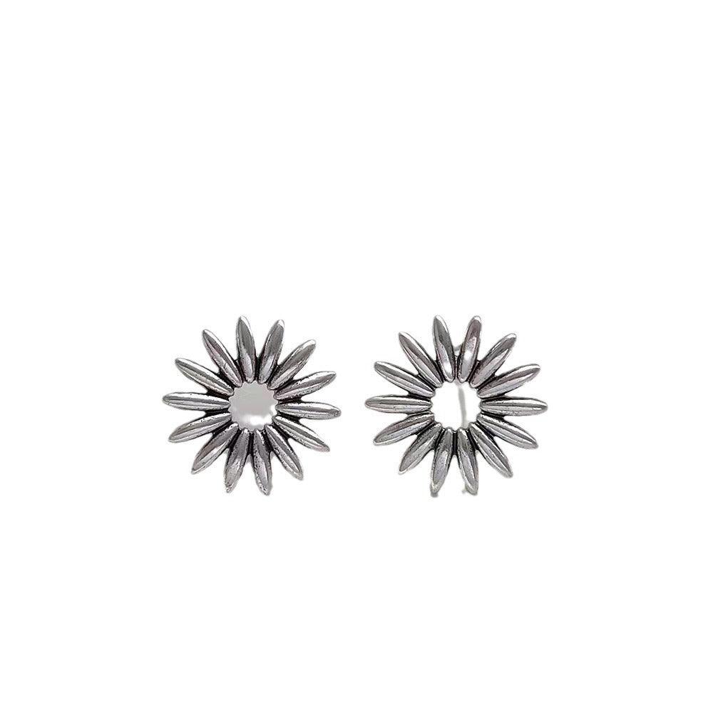 Design Retro Radiation Flower-shaped High Profile Fashion Earrings For Women