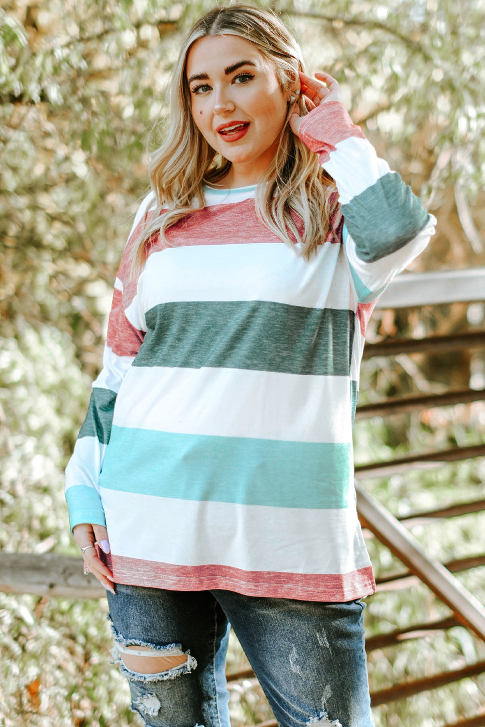 Green Plus Size Colorblock Pullover Top