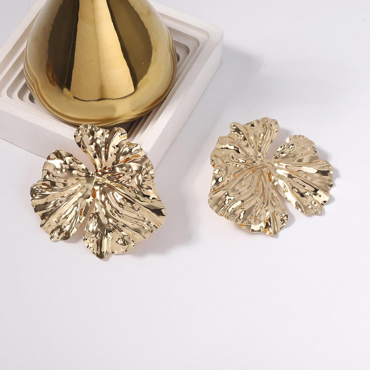 Fashion Exaggerated Large Flower Ear Studs Design Sense