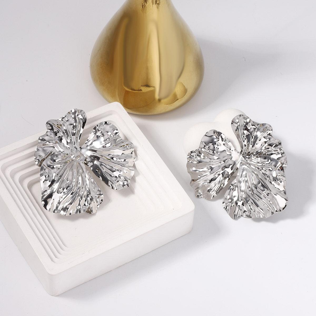 Fashion Exaggerated Large Flower Ear Studs Design Sense